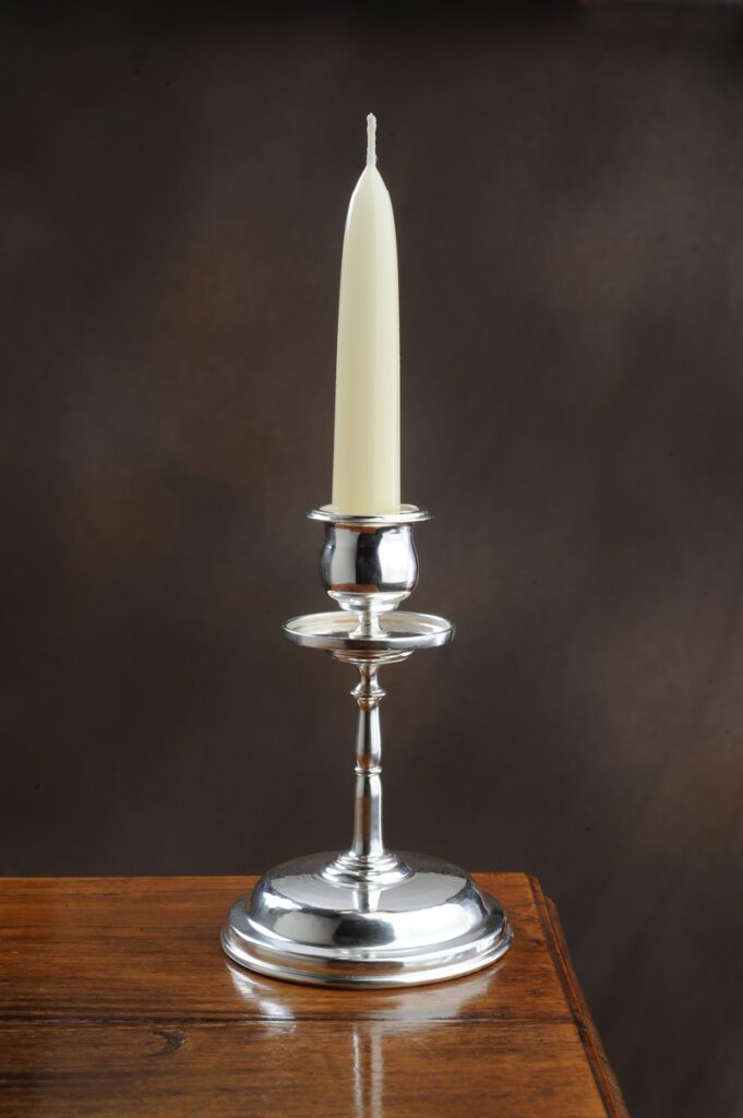 candeliere in argento per arredo casa